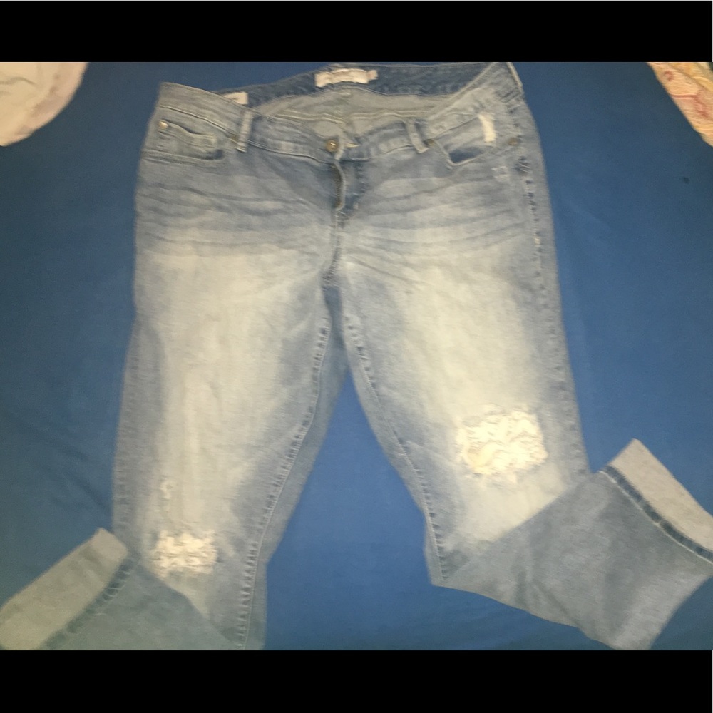 Cute denim capris